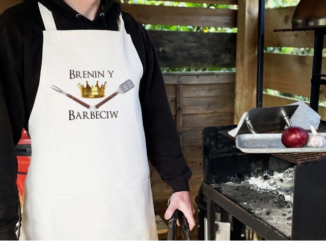 full length bbq apron for the Welsh bbq king brenin y barbeciw